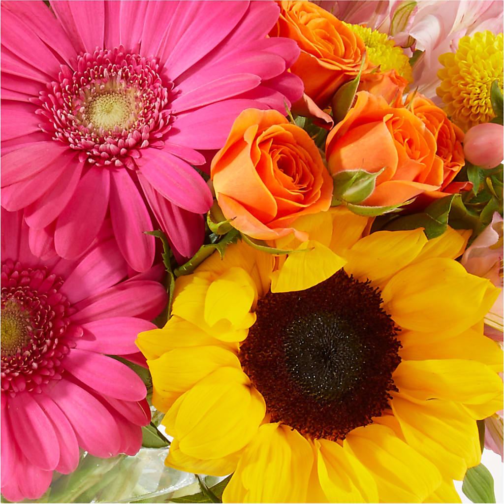 Florist Original Mixed Bouquet – Heavenly Plants, Regina SK