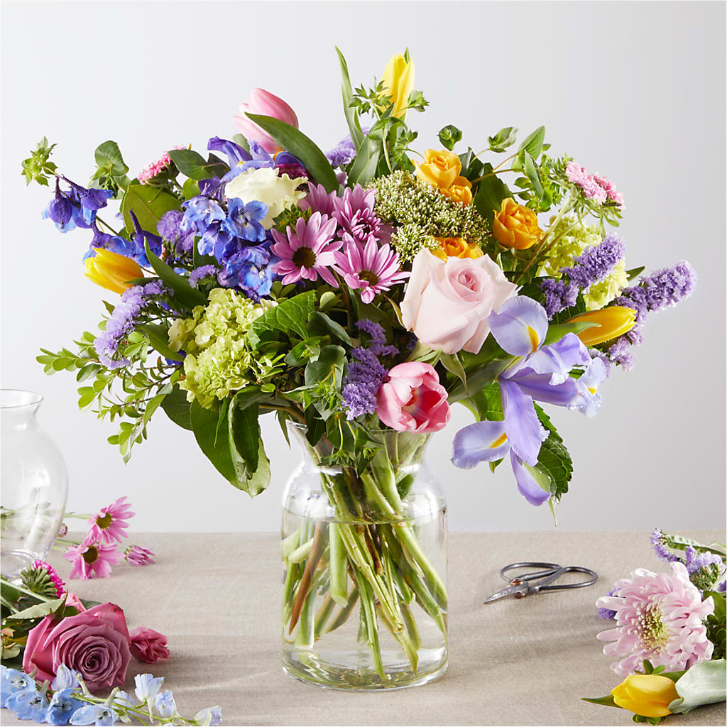 Pastel Tradition - A Florist Original – Heavenly Plants, Regina SK