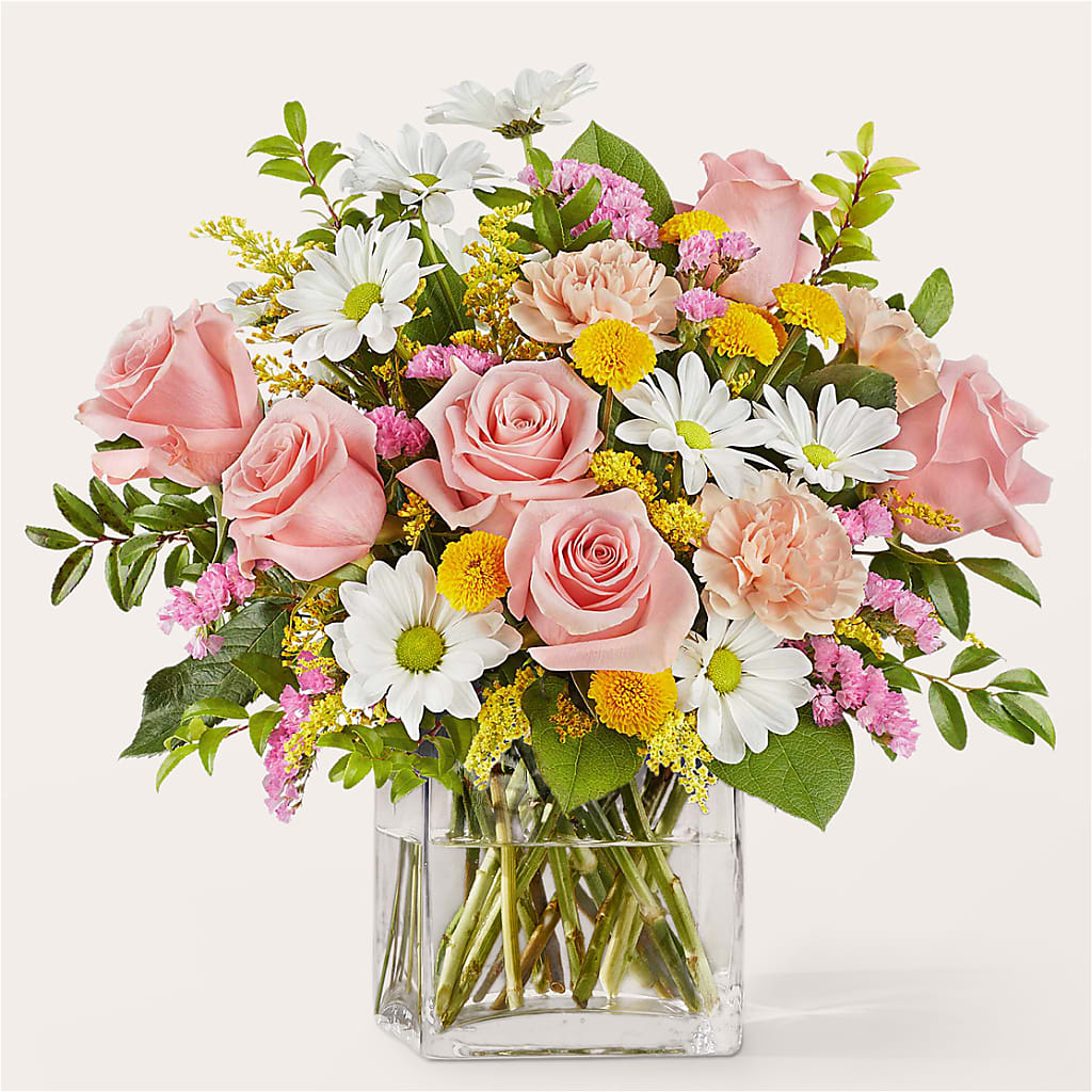 Country Cottage Bouquet – Heavenly Plants, Regina SK