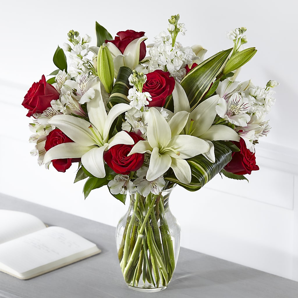 Loving Respect Bouquet – Heavenly Plants, Regina SK