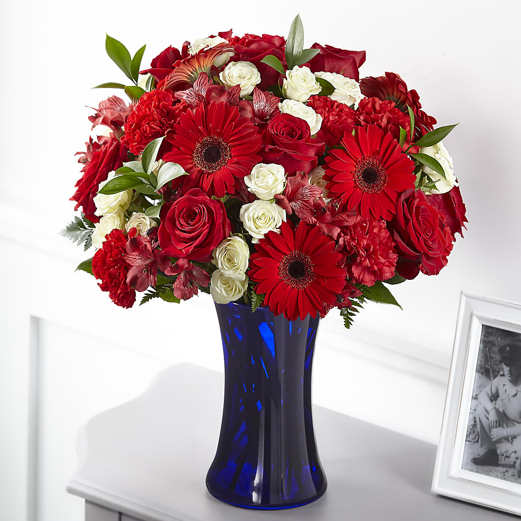 Hearts Embrace Bouquet – Heavenly Plants, Regina SK