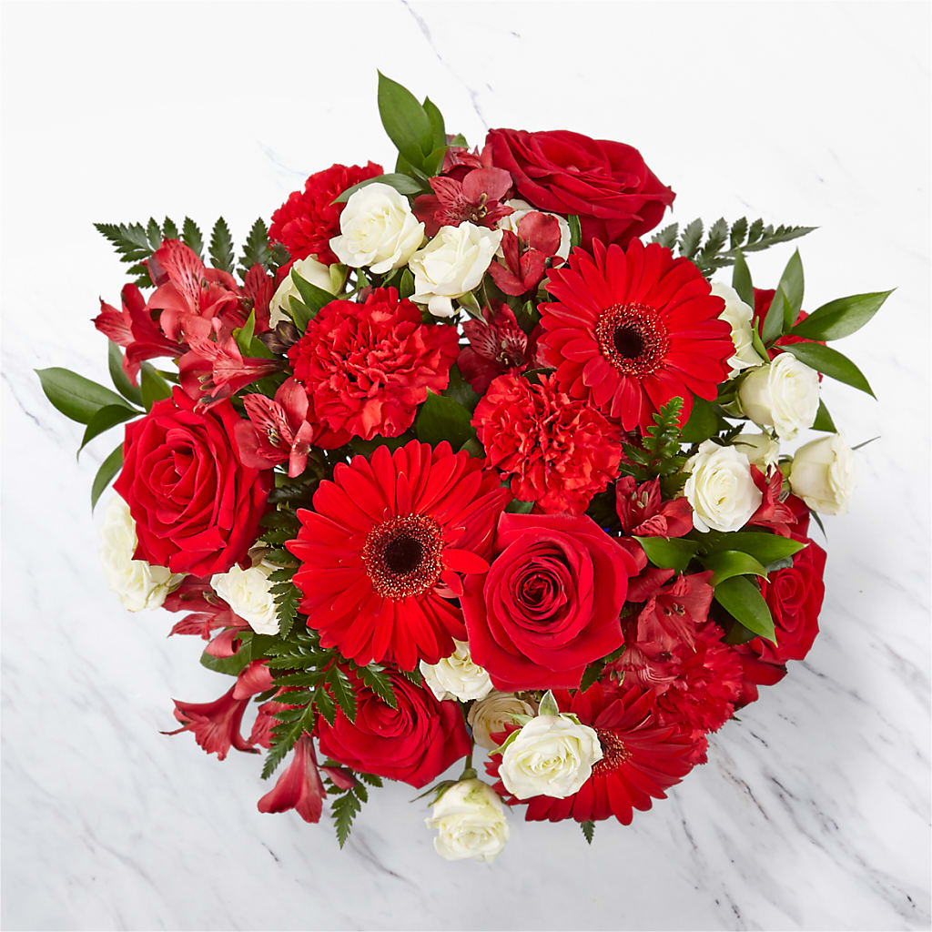 Hearts Embrace Bouquet – Heavenly Plants, Regina SK