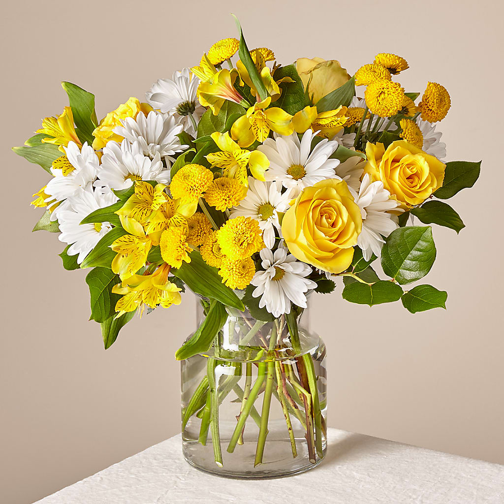 Sunny Sentiments Bouquet – Heavenly Plants, Regina SK