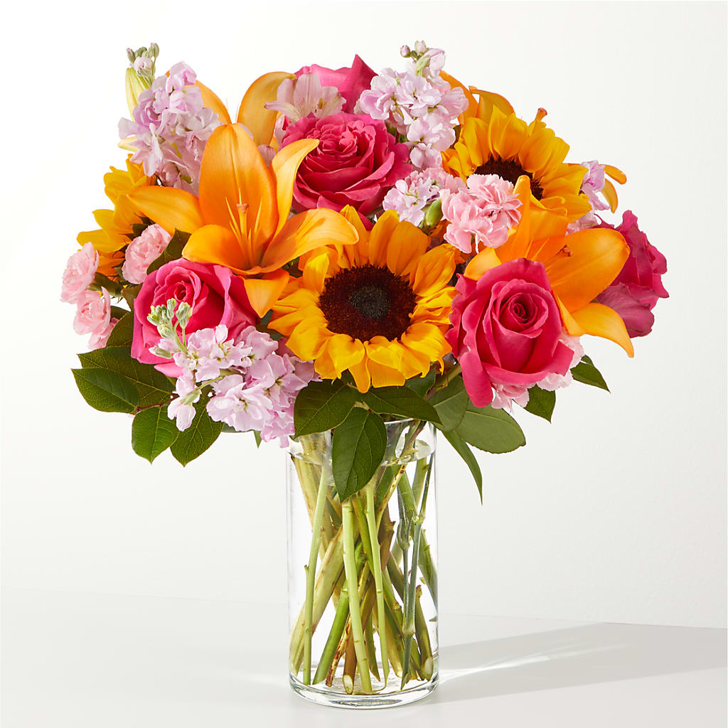In Full Swing Bouquet – Heavenly Plants, Regina SK