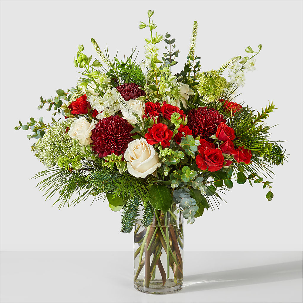 Favorite Traditions Bouquet – Heavenly Plants, Regina SK