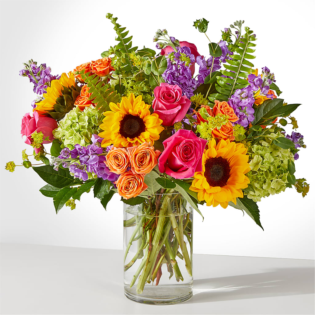 Vibrant Greetings Bouquet – Heavenly Plants, Regina SK
