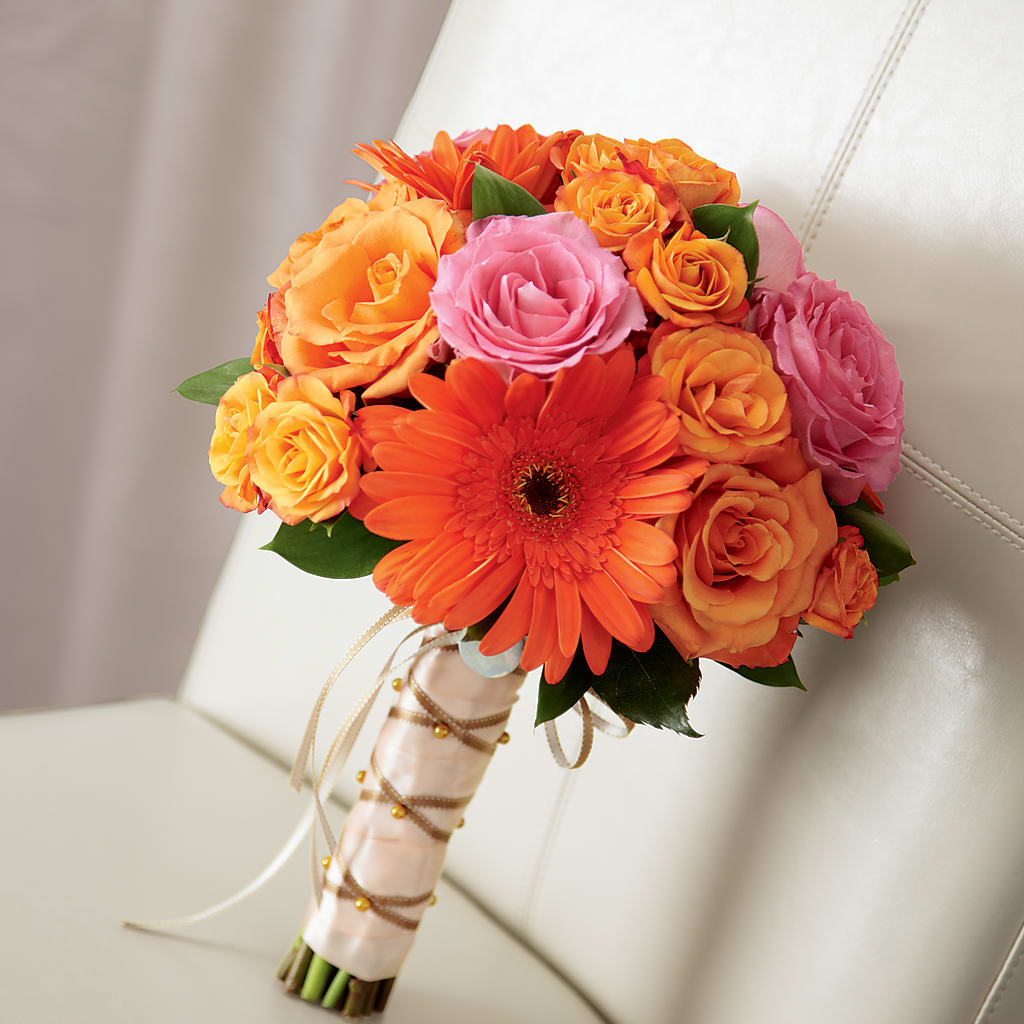 Lifetime of Love Bouquet – Heavenly Plants, Regina SK