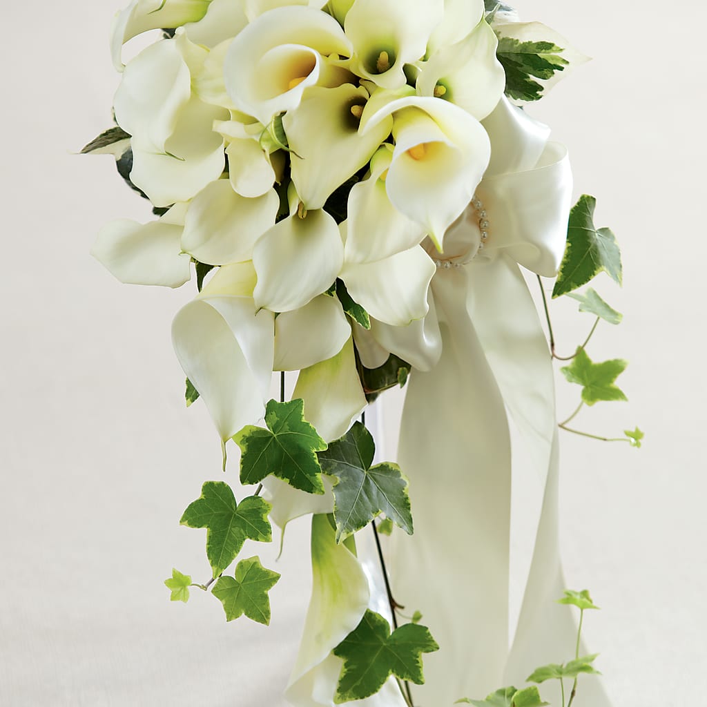 White Chapel Bouquet – Heavenly Plants, Regina SK