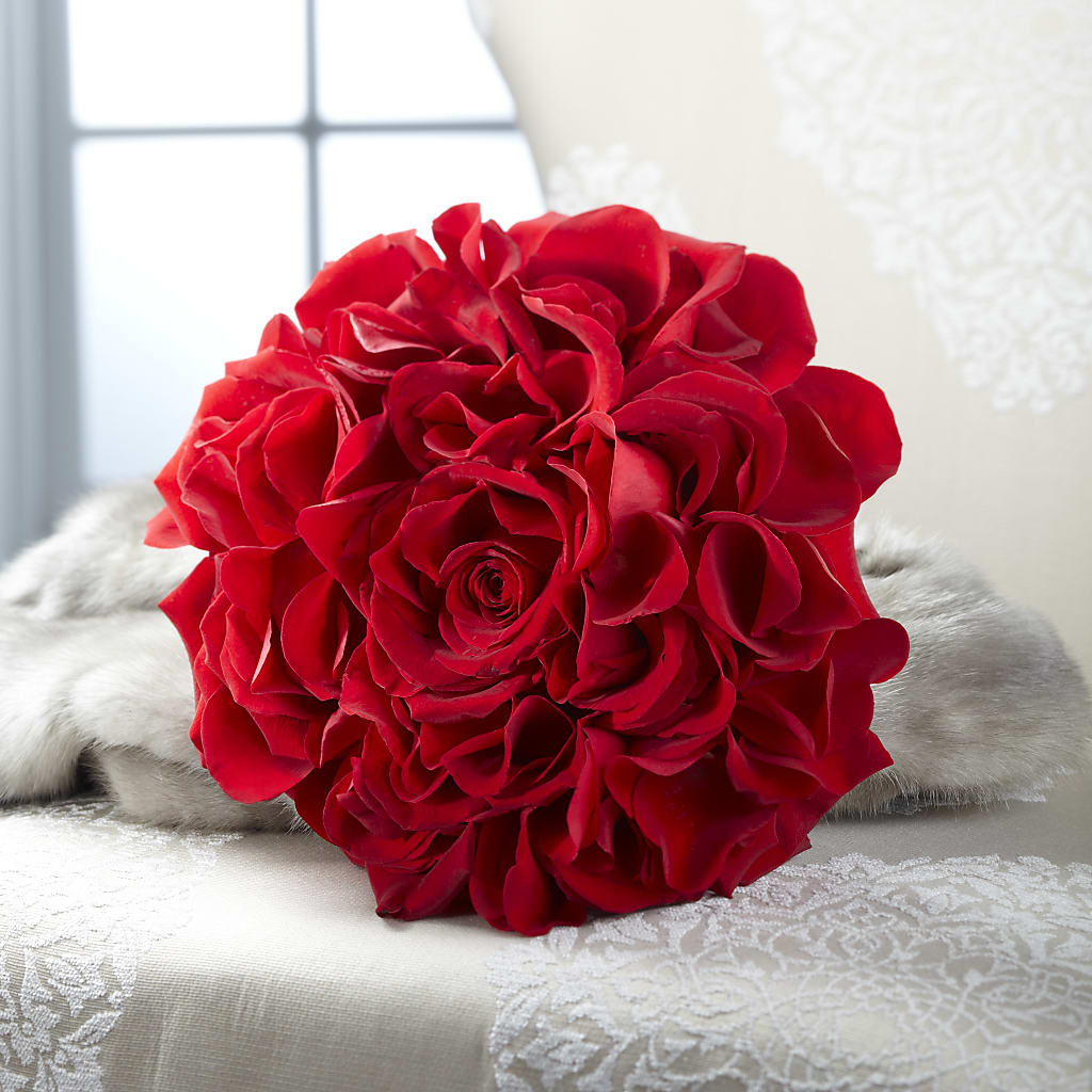 Composite Rose Bouquet – Heavenly Plants, Regina SK