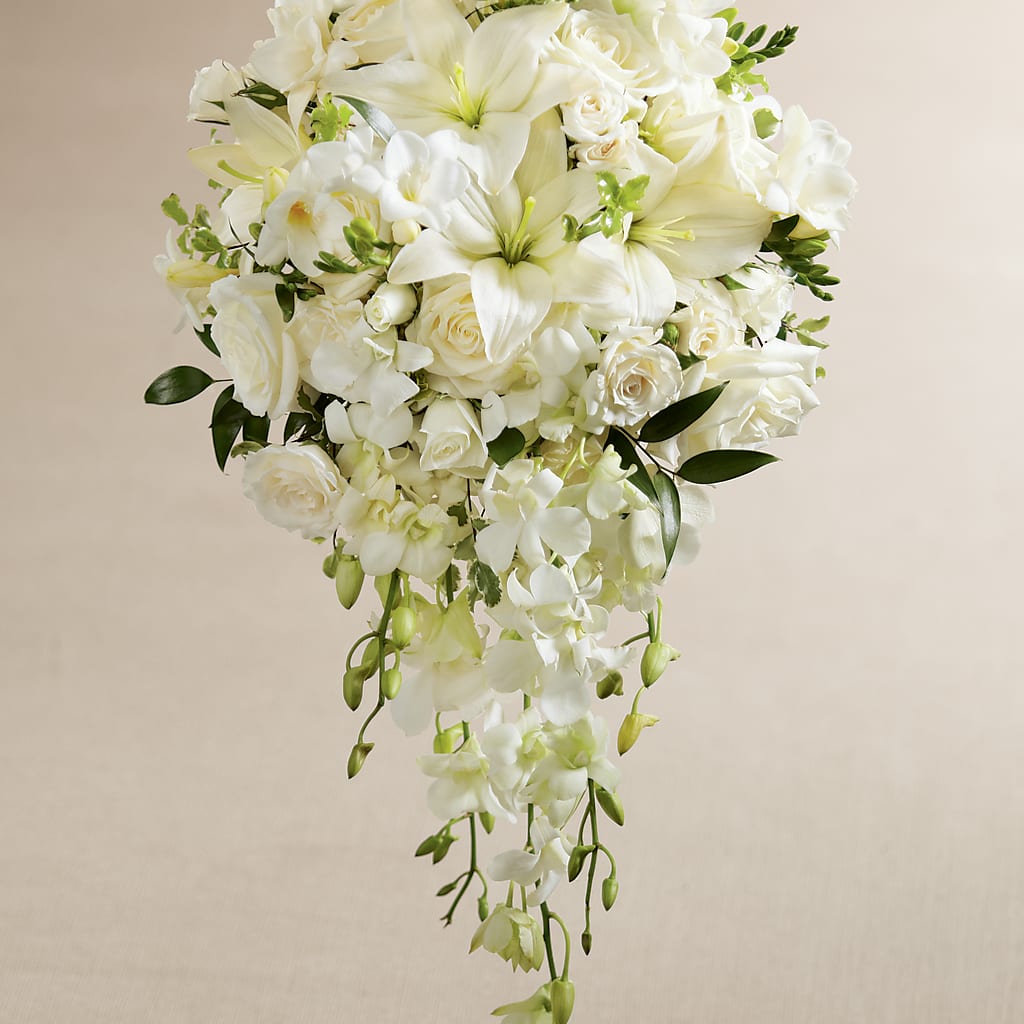 White Wonders Bouquet – Heavenly Plants, Regina SK